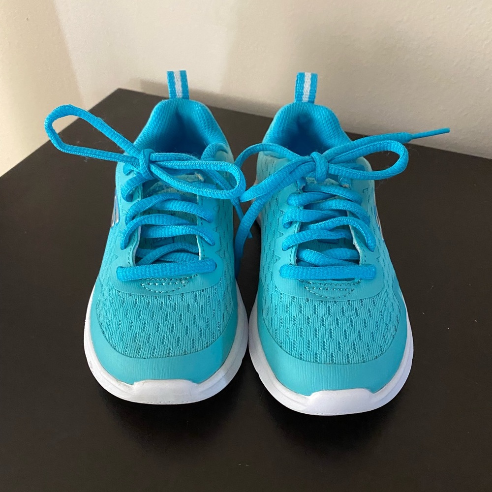 NOT FOR SALE
Sketchers shoes